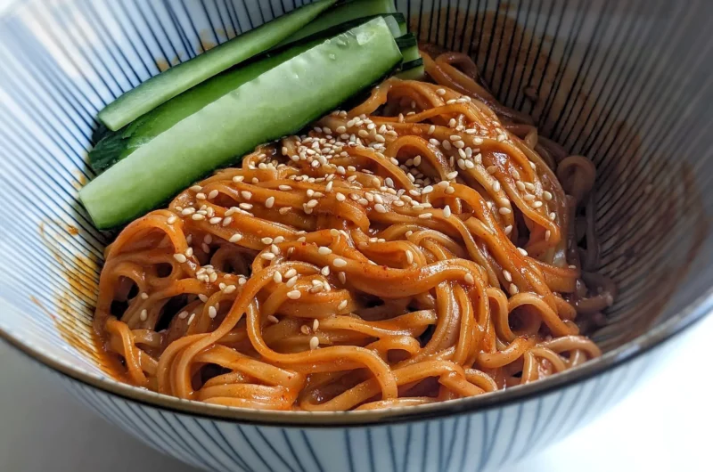 Gochujang-Erdnussbutter-Nudeln